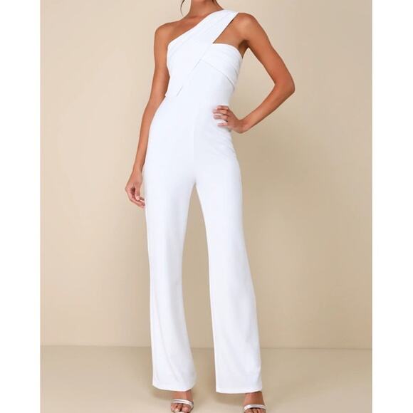 Lulus NWOT Devoted To Fun Ivory White One-Shoulder Sleeveless Jumpsuit Medium - Picture 1 of 10
